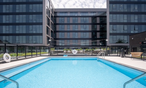 rooftop pool at The Rosie apartments in Pilsen Chicago