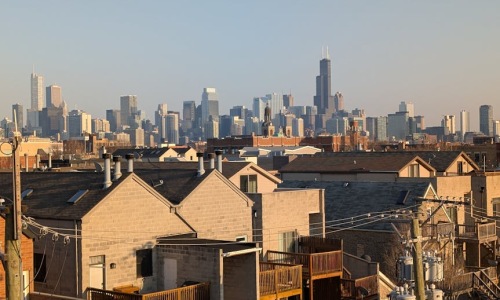 chicago skyline with apartments - apartments near Chicago downtown