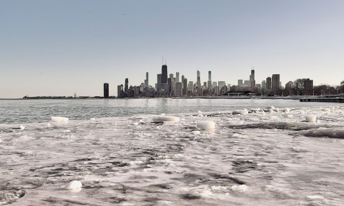 Chicago downtown skyline - apartment buildings downtown chicago