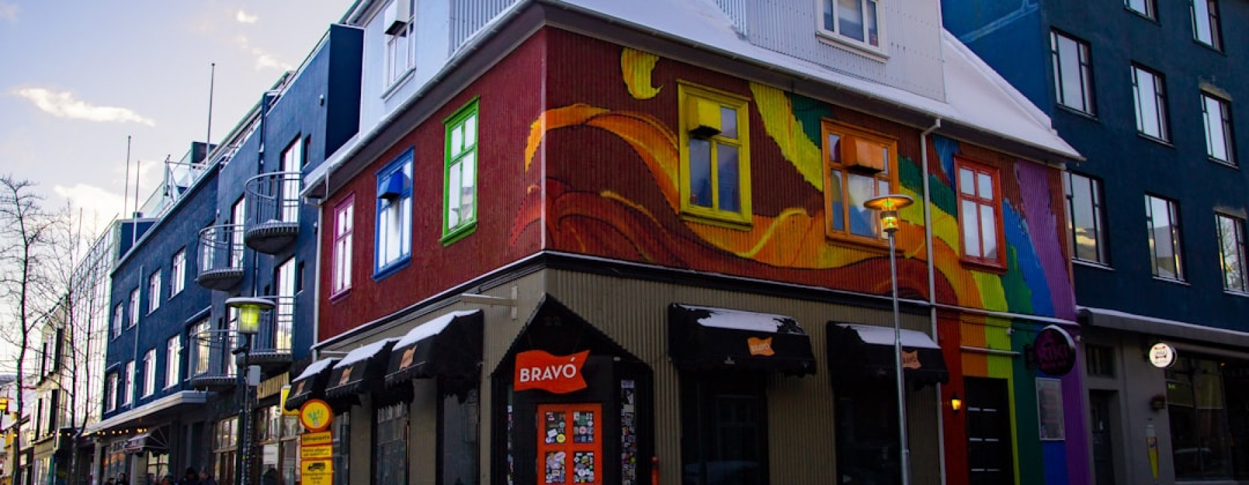 Pilsen restaurants colorful street - best pilsen restaurants